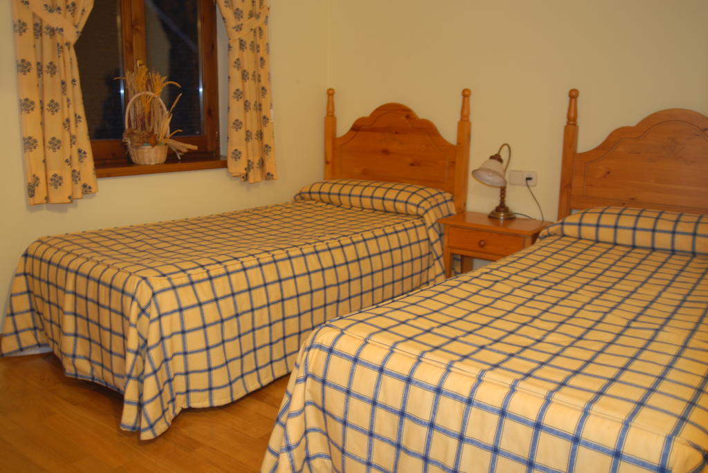Casa Es Neres Hotel Les, Catalonia Szoba fotó