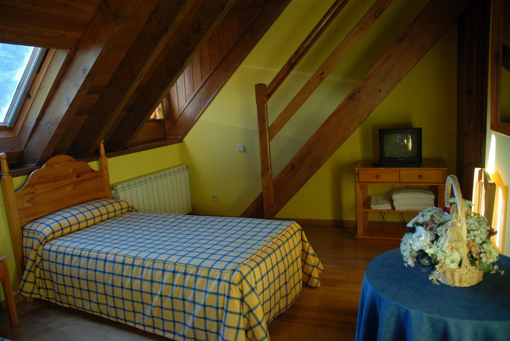 Casa Es Neres Hotel Les, Catalonia Szoba fotó